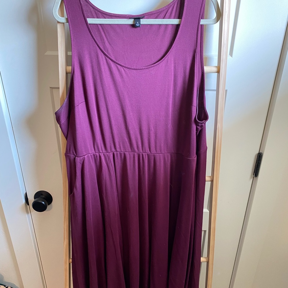 Purple sleeveless dress